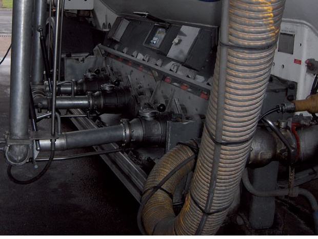 Flexibles et raccords d'avitaillement